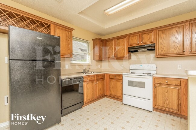 Foto del edificio - 137 Sequoia Rd