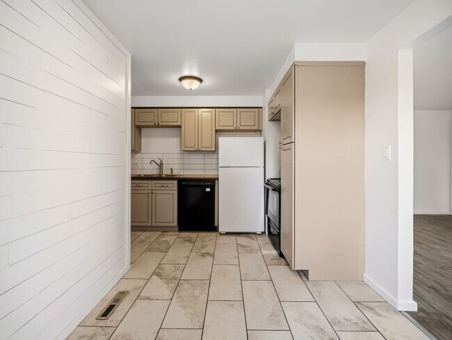 Foto del edificio - 6011 N Braeburn Dr