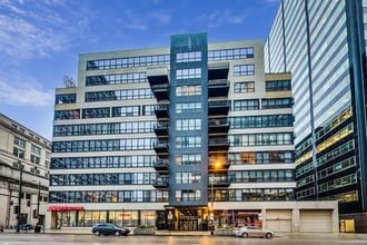 Building Photo - 130 S Canal St