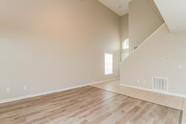 Building Photo - 15261 Harrowgate Way