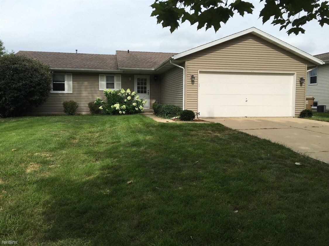 Primary Photo - 3 br, 1 bath House - 3145 Clove Dr