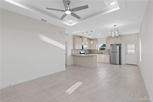 Building Photo - 2713 Brookside Bend St