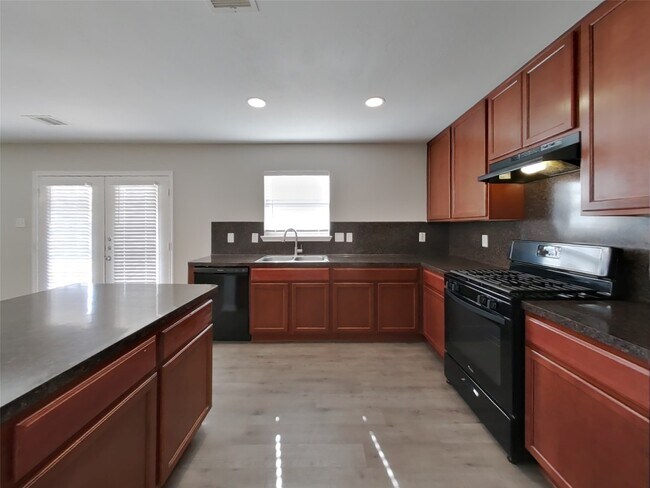 Foto del edificio - 7914 Moss Springs Ct