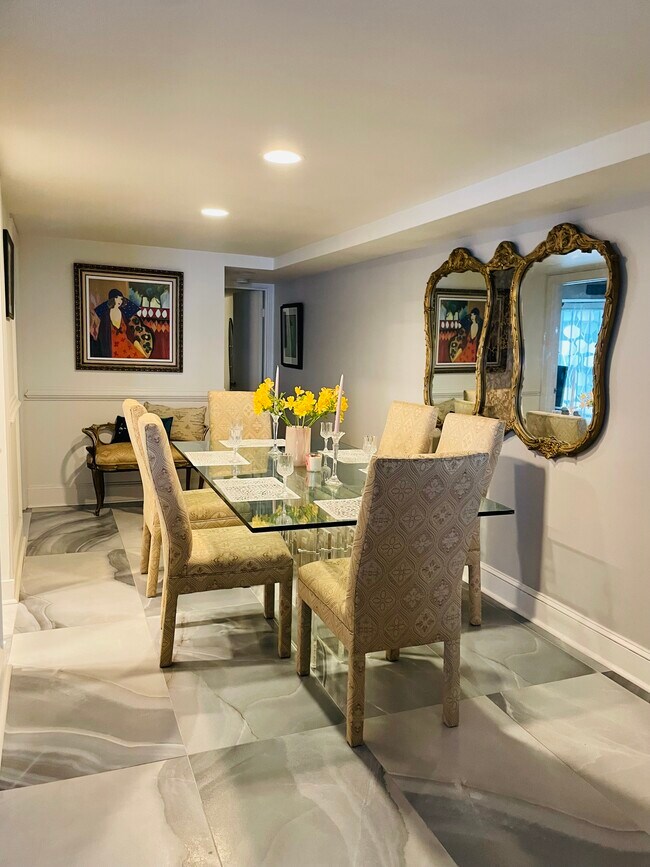 Dinning room - 2118 O St NW