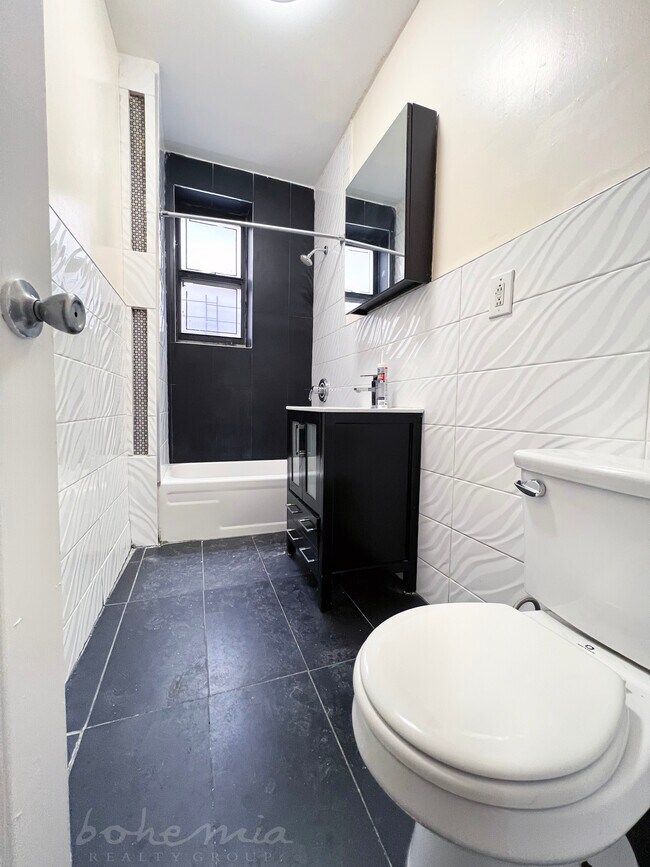 Foto del edificio - 525 W 169th St