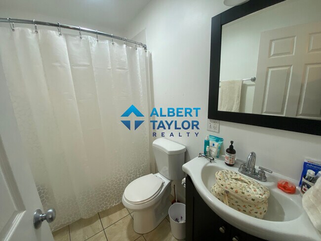 Foto del edificio - 243 Northampton St