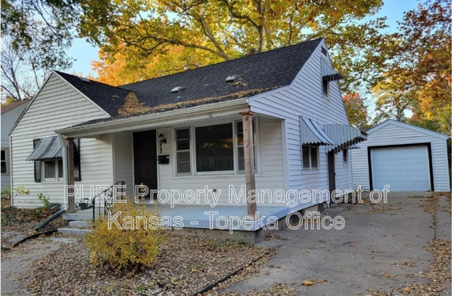 Foto del edificio - 310 SW Hillside Dr