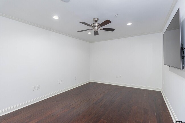 Foto del edificio - 2801 Wexford Dr