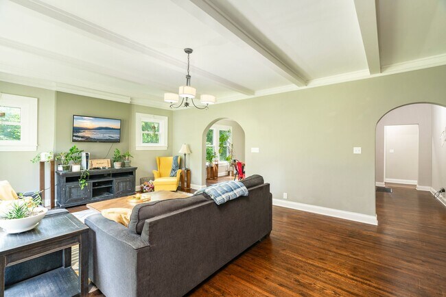 Foto del edificio - Knoxville 37917 - 3 bedroom 2 bath - call Sharon Arnwine 865-313-7215