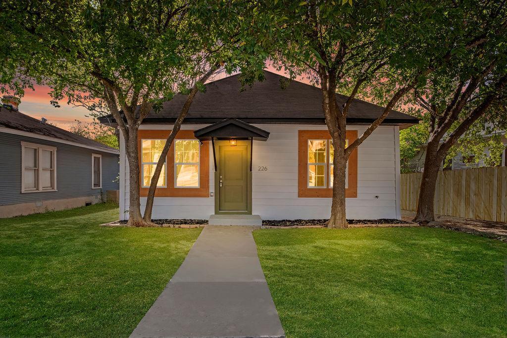 Foto principal - 226 Porter St