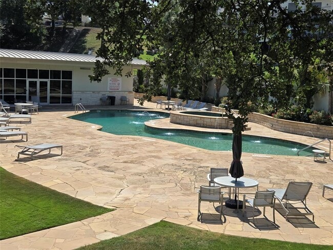 Foto del edificio - 2918 Ranch to Market Rd 620