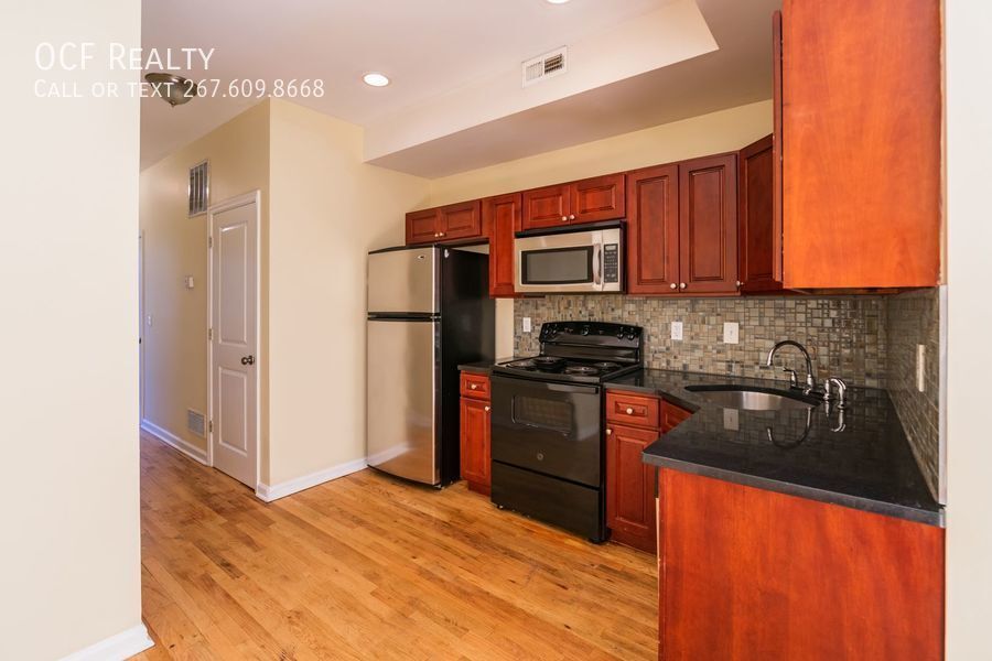 Primary Photo - 3 Bed Temple Apartment