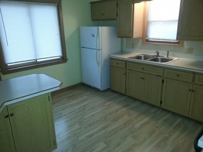 Foto del edificio - 6750 W. Hayes Avenue - 2 Bedroom Home