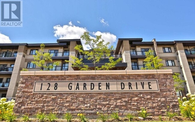 Building Photo - 128 Garden Dr