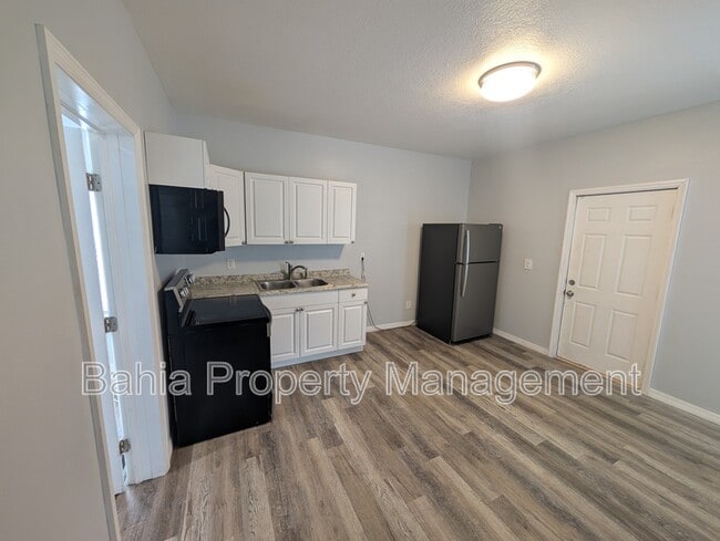 Building Photo - 103 S Westland Ave