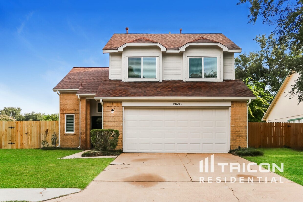 Foto principal - 13603 Lynnville Dr