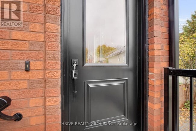 Photo du bâtiment - 74 Church St