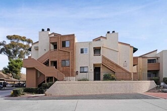 Building Photo - 2920 Briarwood Rd