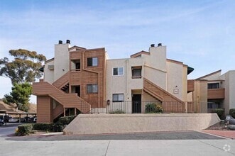 Building Photo - 2920 Briarwood Rd