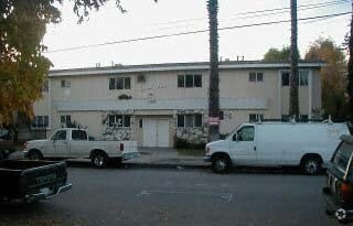 Building Photo - Coral Isle Apartments
