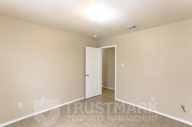 Foto del edificio - 4409 July Dr