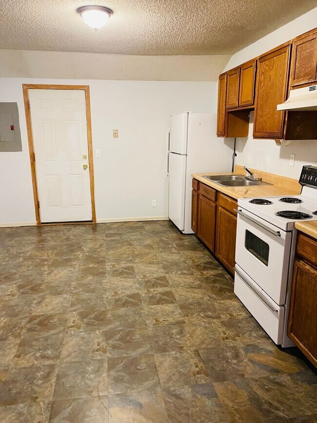 Foto del edificio - Great Size, Affordable Apartment!