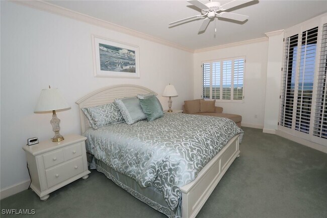Foto del edificio - 8990 Bay Colony Dr