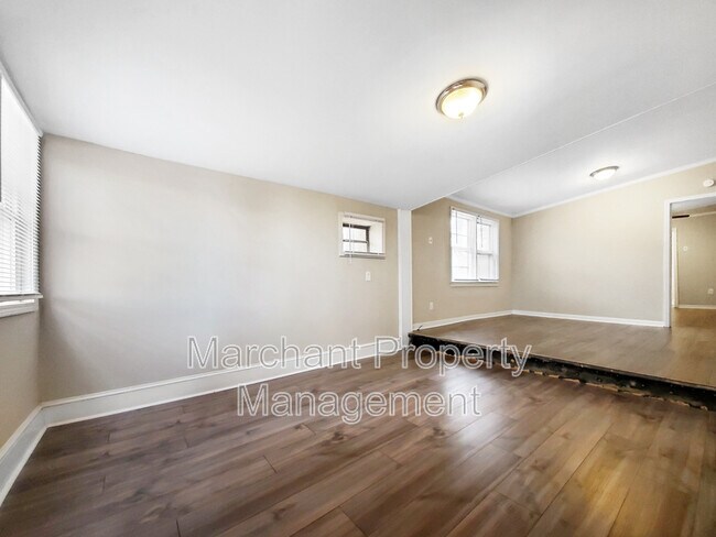 Foto del edificio - 7 Hillside Ln