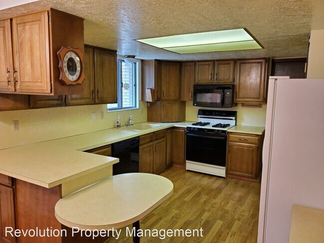 Building Photo - 4 br, 2 bath House - 3056 W 6000 S