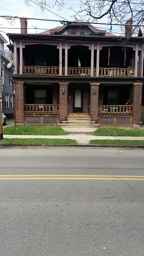 Primary Photo - 816 W 8th St