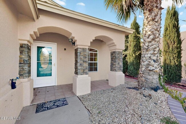 Foto del edificio - 6221 Patria St