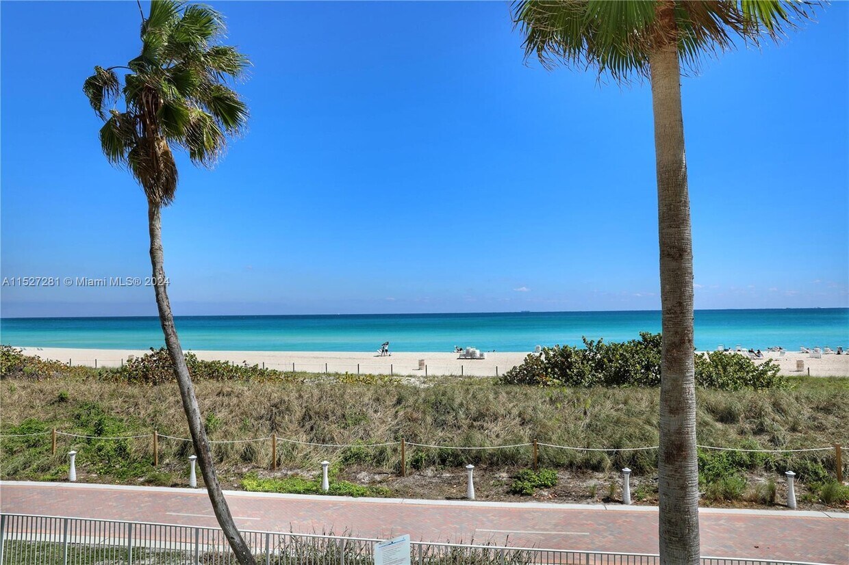 Primary Photo - 5601 Collins Ave