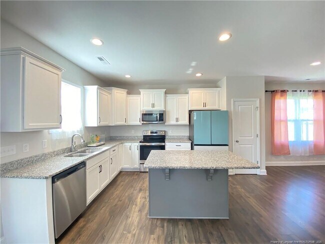 Foto del edificio - 5944 Rosser Pittman Rd