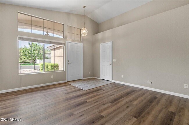 Foto del edificio - 312 E Mesquite St