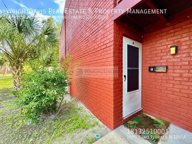 Building Photo - 1095 82nd Terrace N