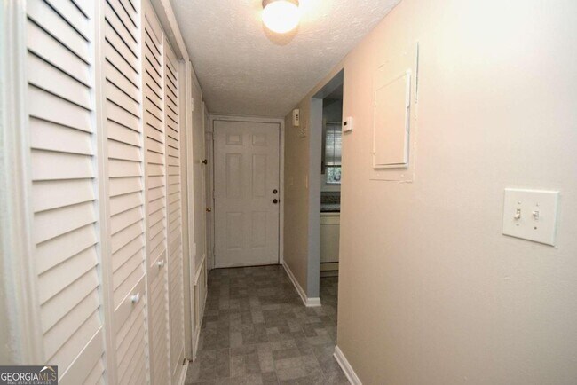 Foto del edificio - 1668 Wynndowne Trail