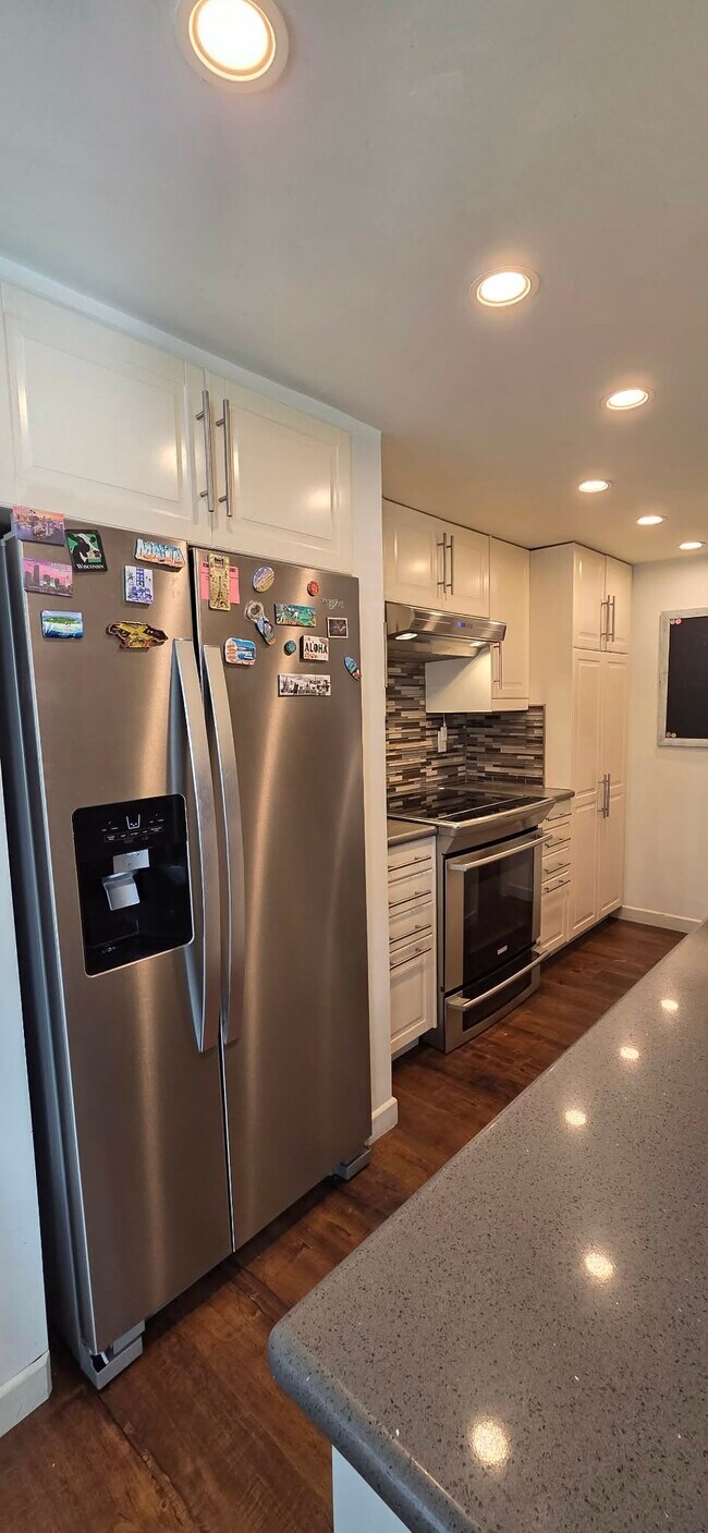 Foto del edificio - 6017 Via Breve