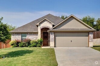 Building Photo - 708 Westgate Dr