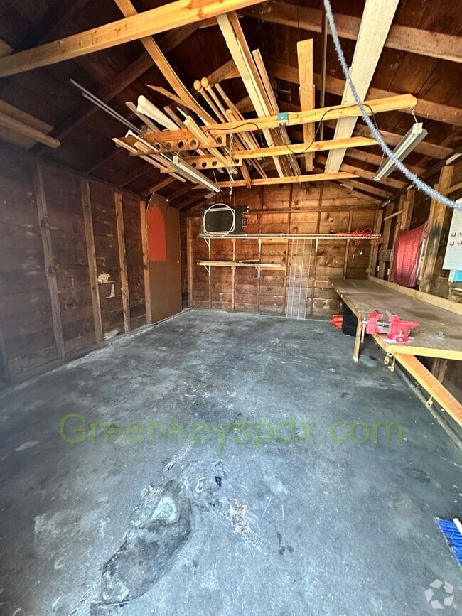 Building Photo - 2256 SE Cesar Estrada Chavez Blvd