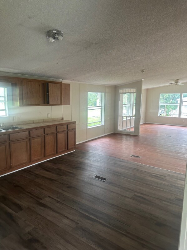 Foto del edificio - 175 Crescent Creek Ln