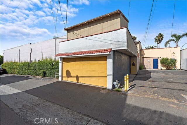 Building Photo - 1604 N El Camino Real