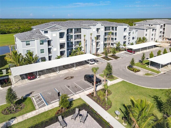 Foto del edificio - 14061 Heritage Landing Blvd