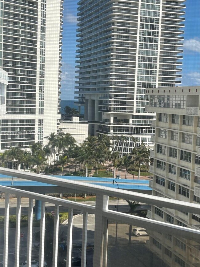 Building Photo - 1801 S Ocean Dr