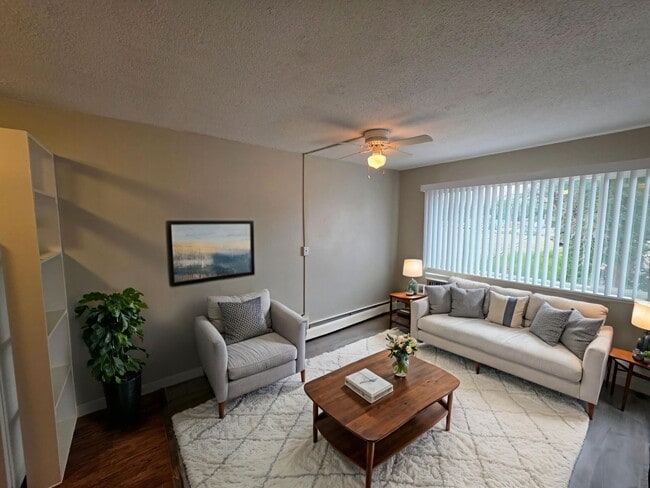 Foto del edificio - 233 E Arvada St