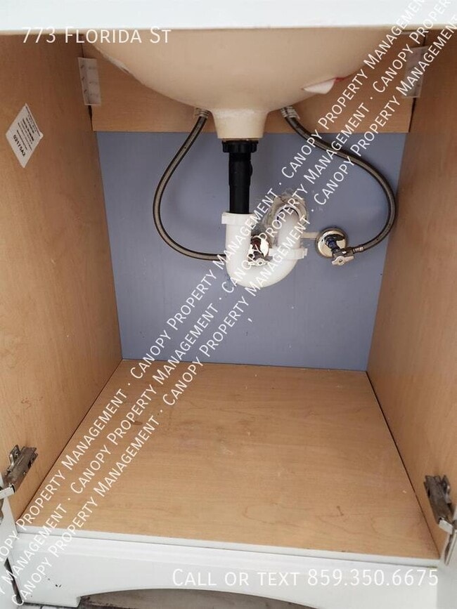 Foto del edificio - 773 Florida St