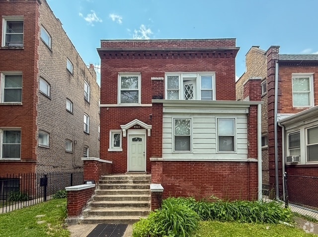 Building Photo - 4914 N Troy St
