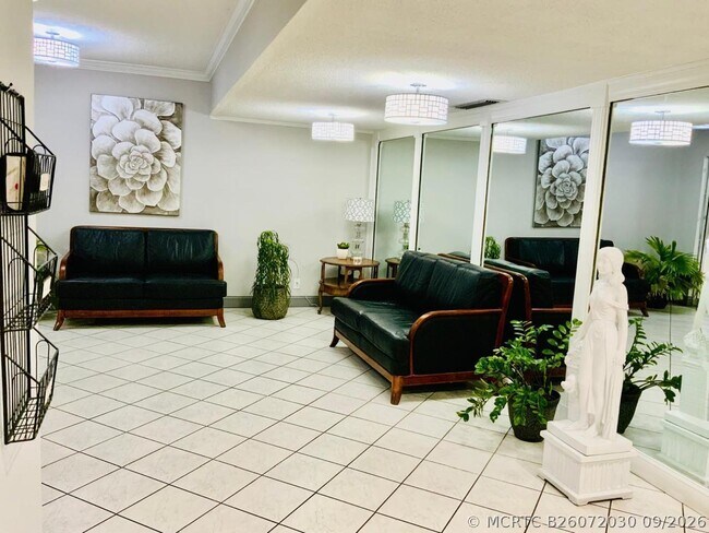Foto del edificio - 4751 NW 21st St