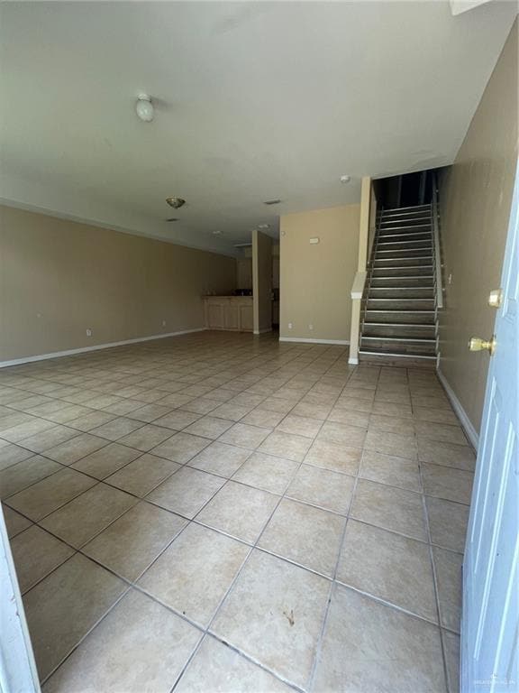 Building Photo - 2500 W Maple Ave