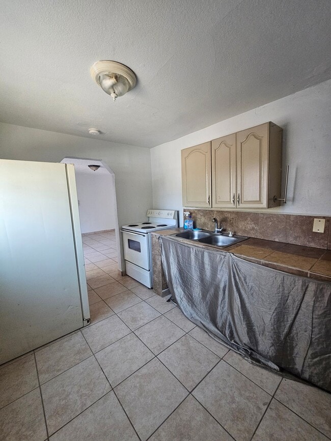 Photo - 5911 W Lamar Rd (Glendale, AZ) Apartment