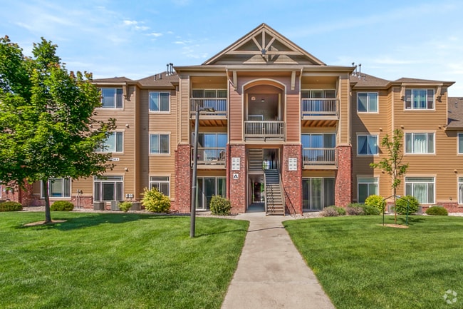 Building Photo - 2445 Windrow Dr